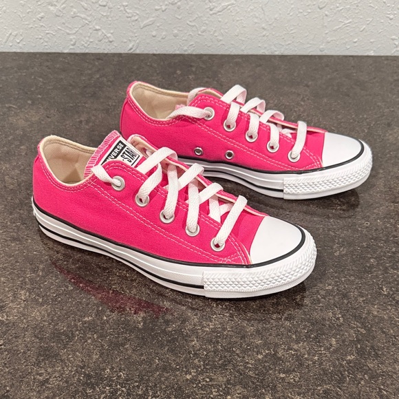 Converse Chuck Taylor All Star Classic Pink Women’s Size 5 - Picture 4 of 8